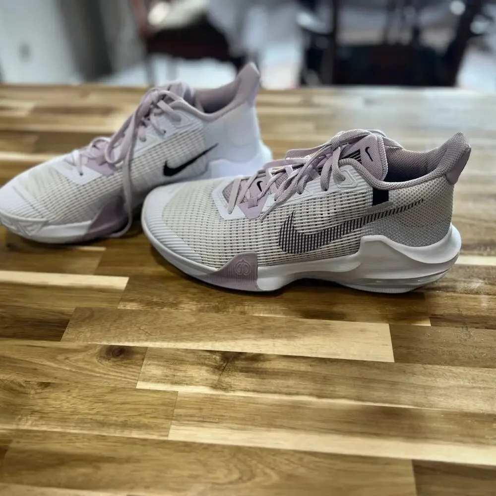 Nike purple white
